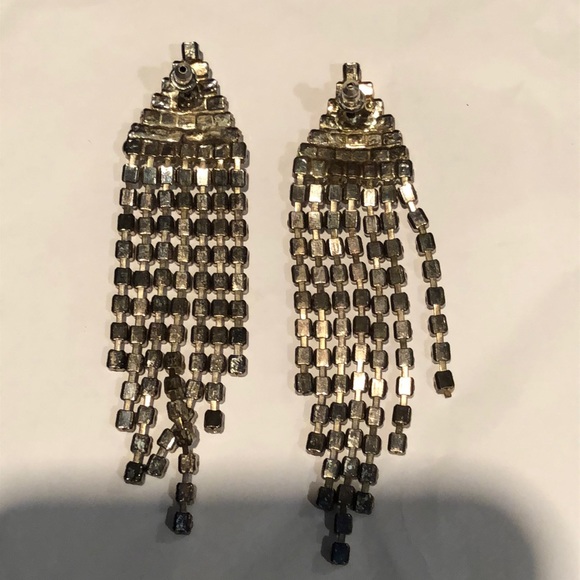 [CLOSEOUT💰] Costume jewelry diamond earrings. - Picture 4 of 4